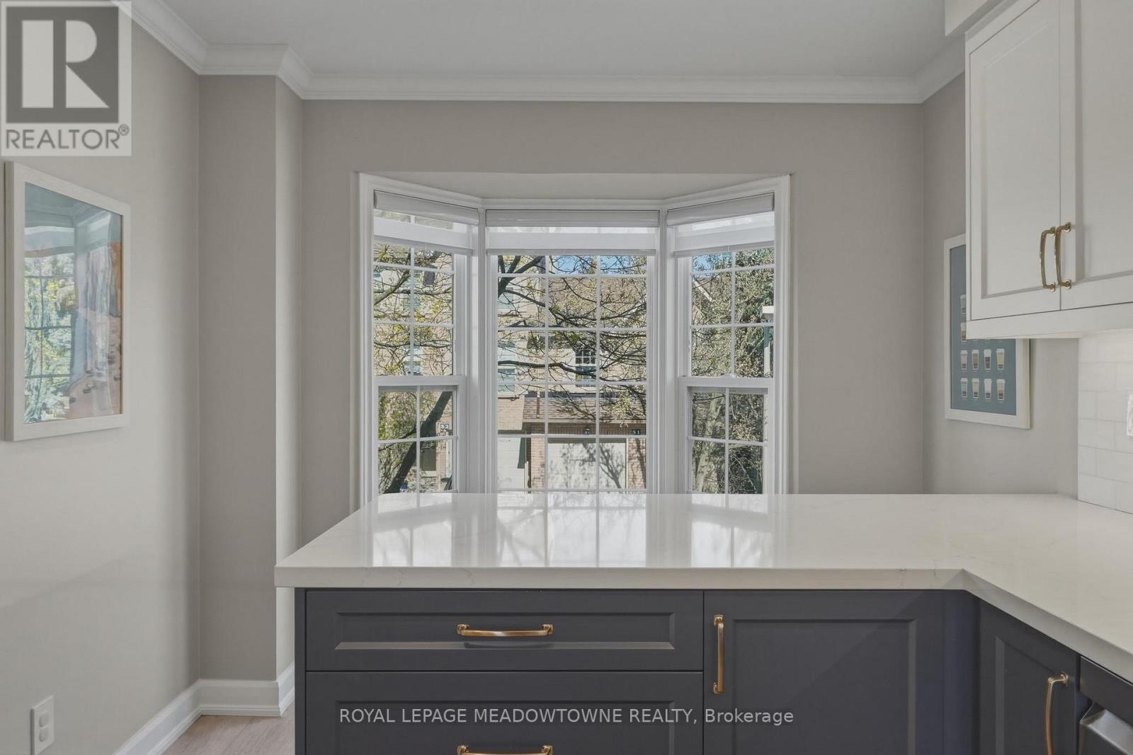 #37 2272 MOWAT AVENUE - 25