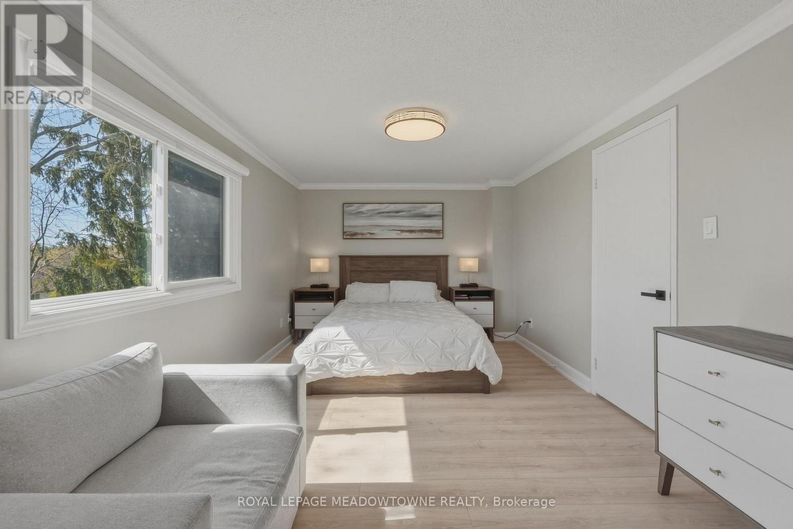 #37 2272 MOWAT AVENUE - 36