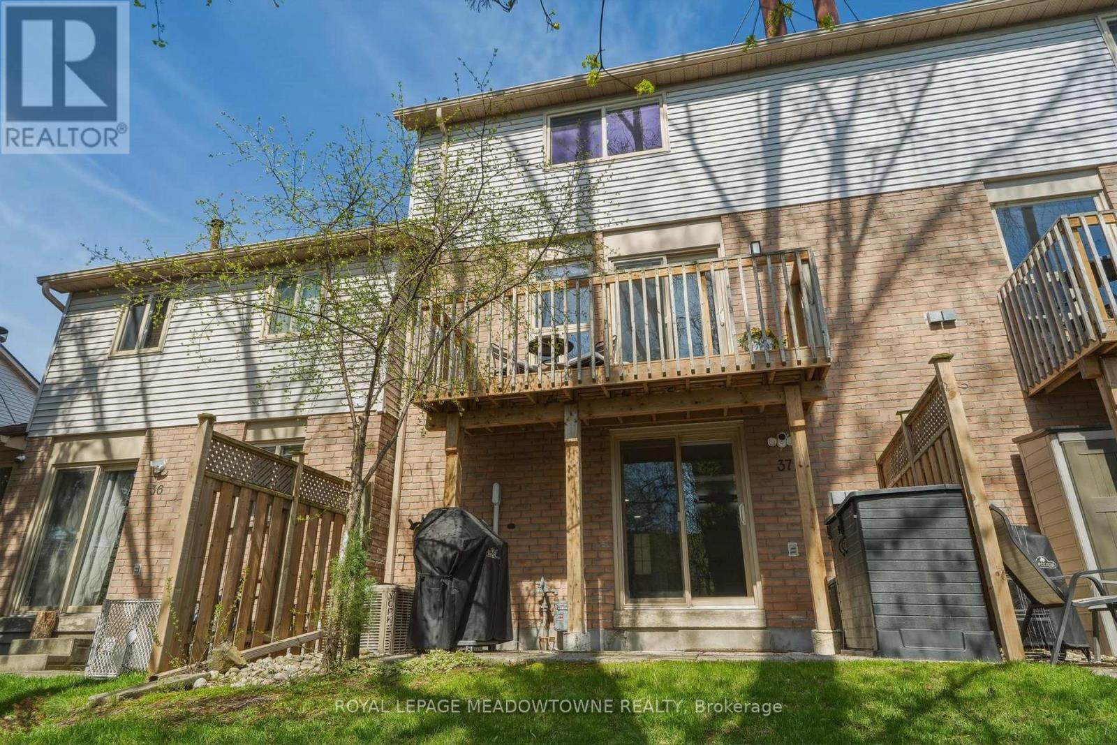 #37 2272 MOWAT AVENUE - 47