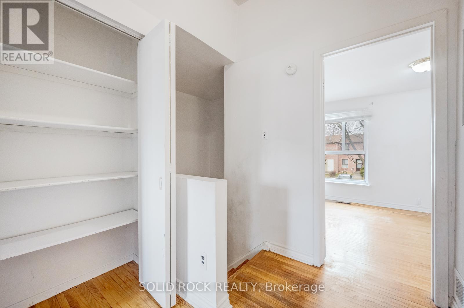 #332 332 FLEETWOOD CRESCENT - 21