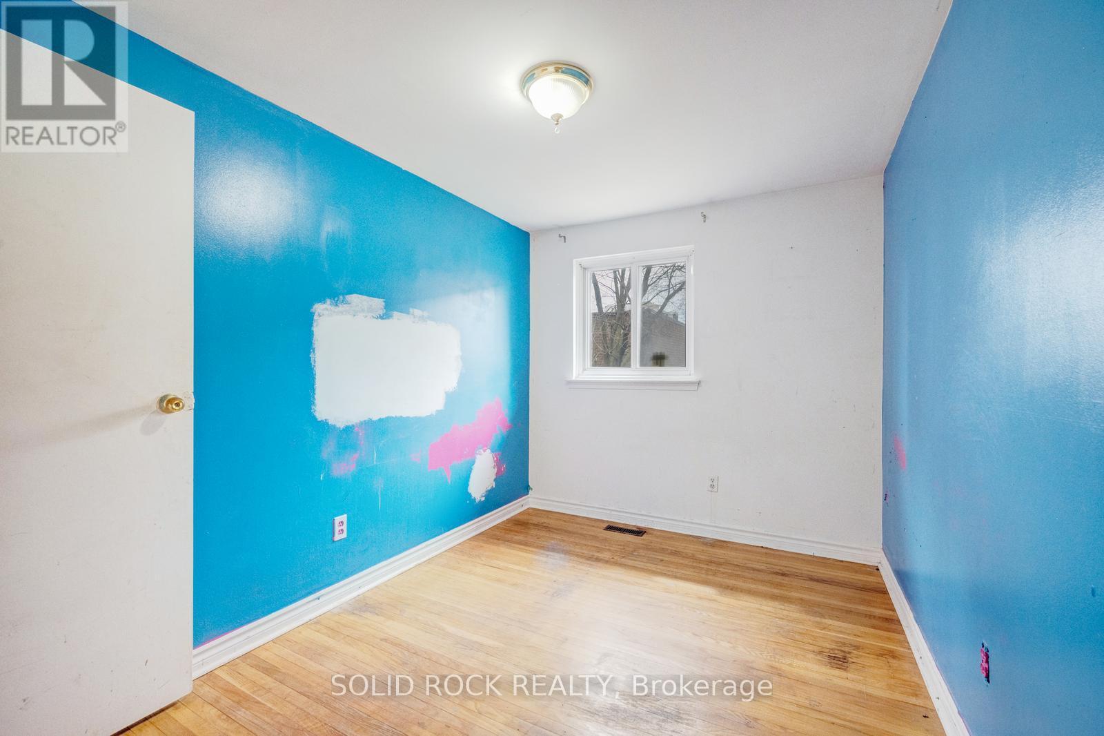 #332 332 FLEETWOOD CRESCENT - 29