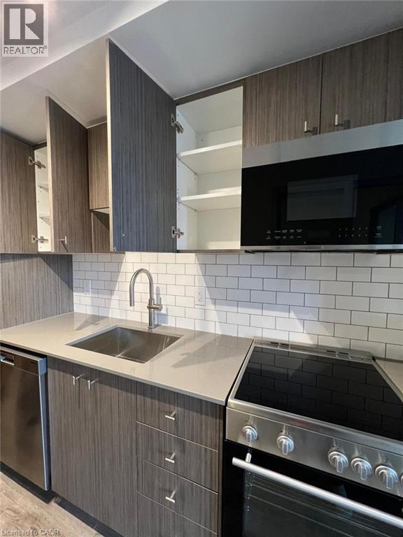 5 WELLINGTON Street S Unit# 405, Kitchener, Ontario, N2G0E3 — Photo 11
