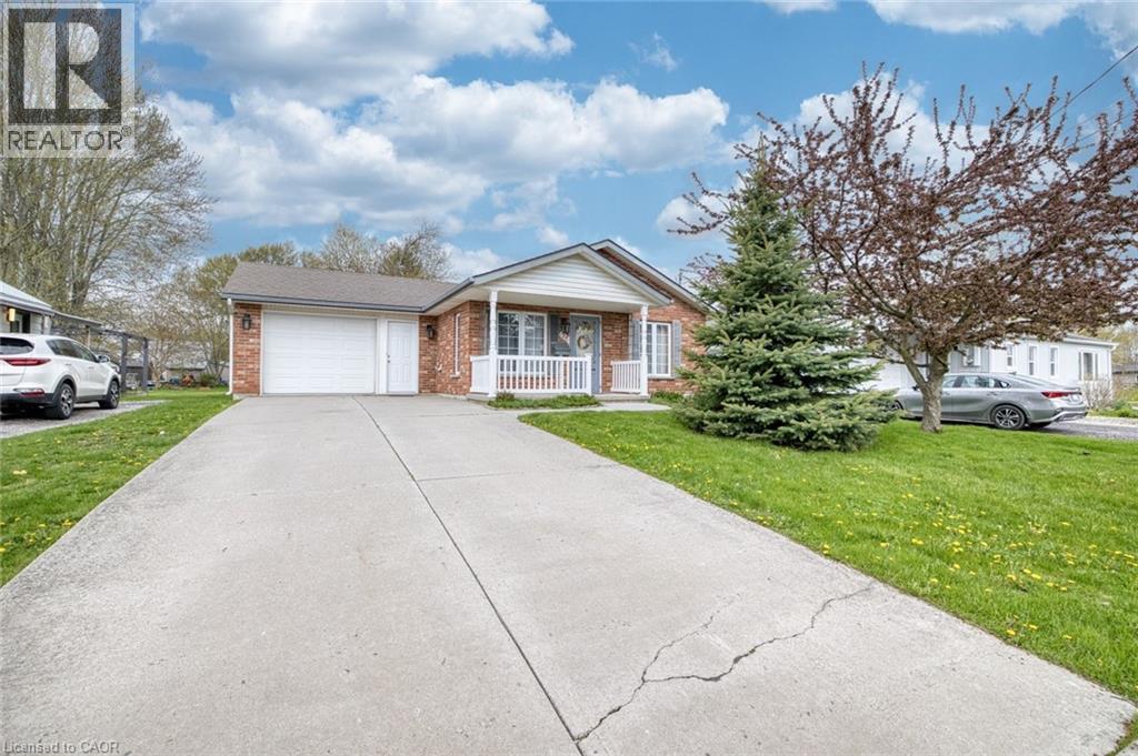 424 JOHN Street, Dunnville, Ontario, N1A2R2 — Photo 2