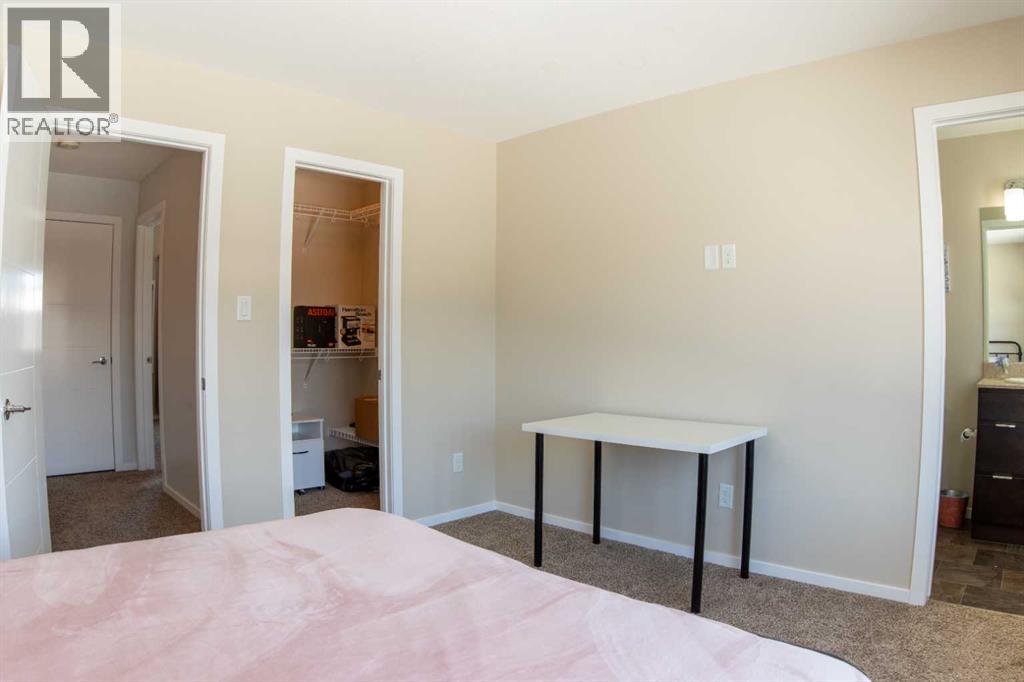 5, 418 Highlands Boulevard W — photo 34
