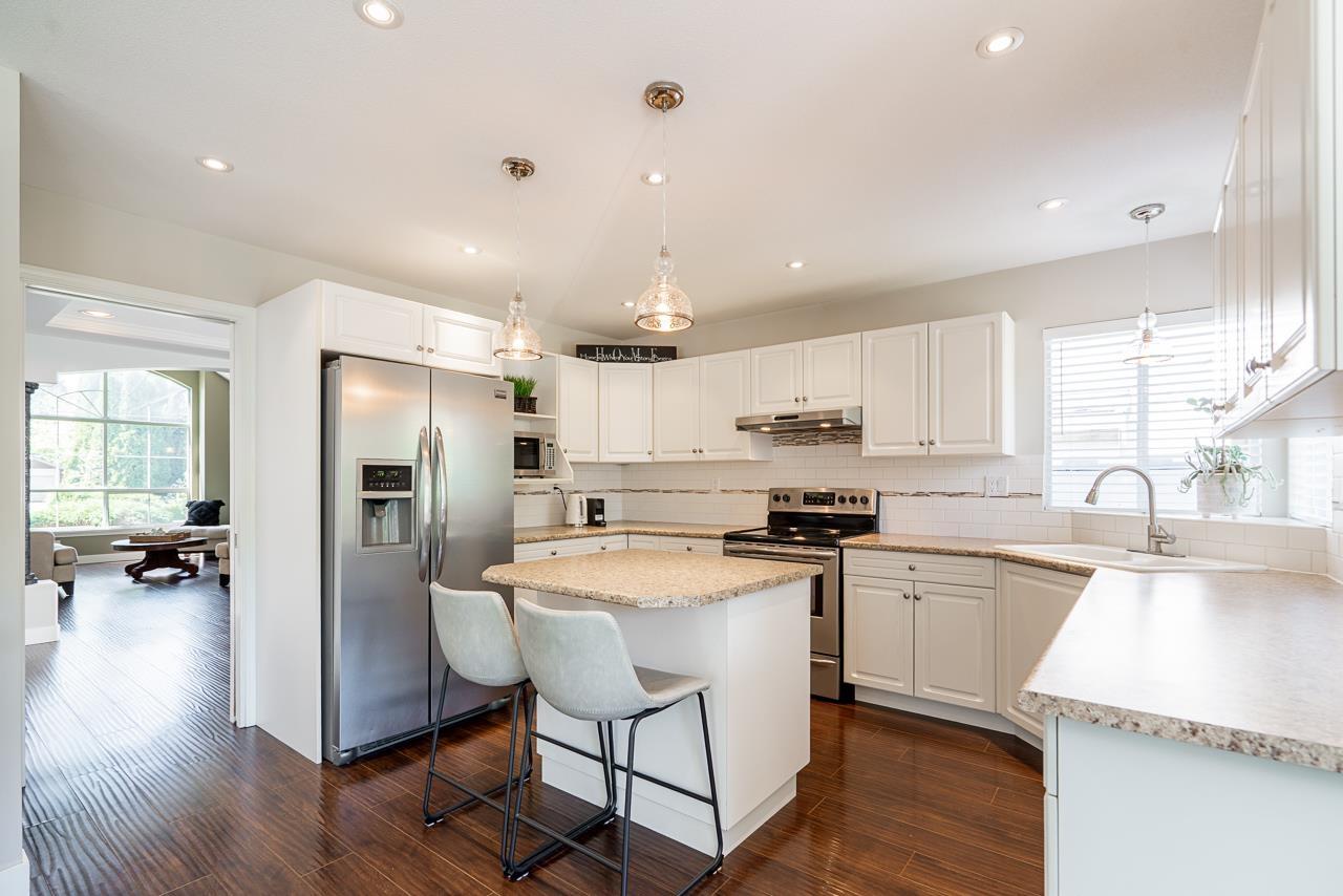 4 Bed, 3 Bath House for Sale in Surrey – 6336 190 STREET, Surrey - Image 28