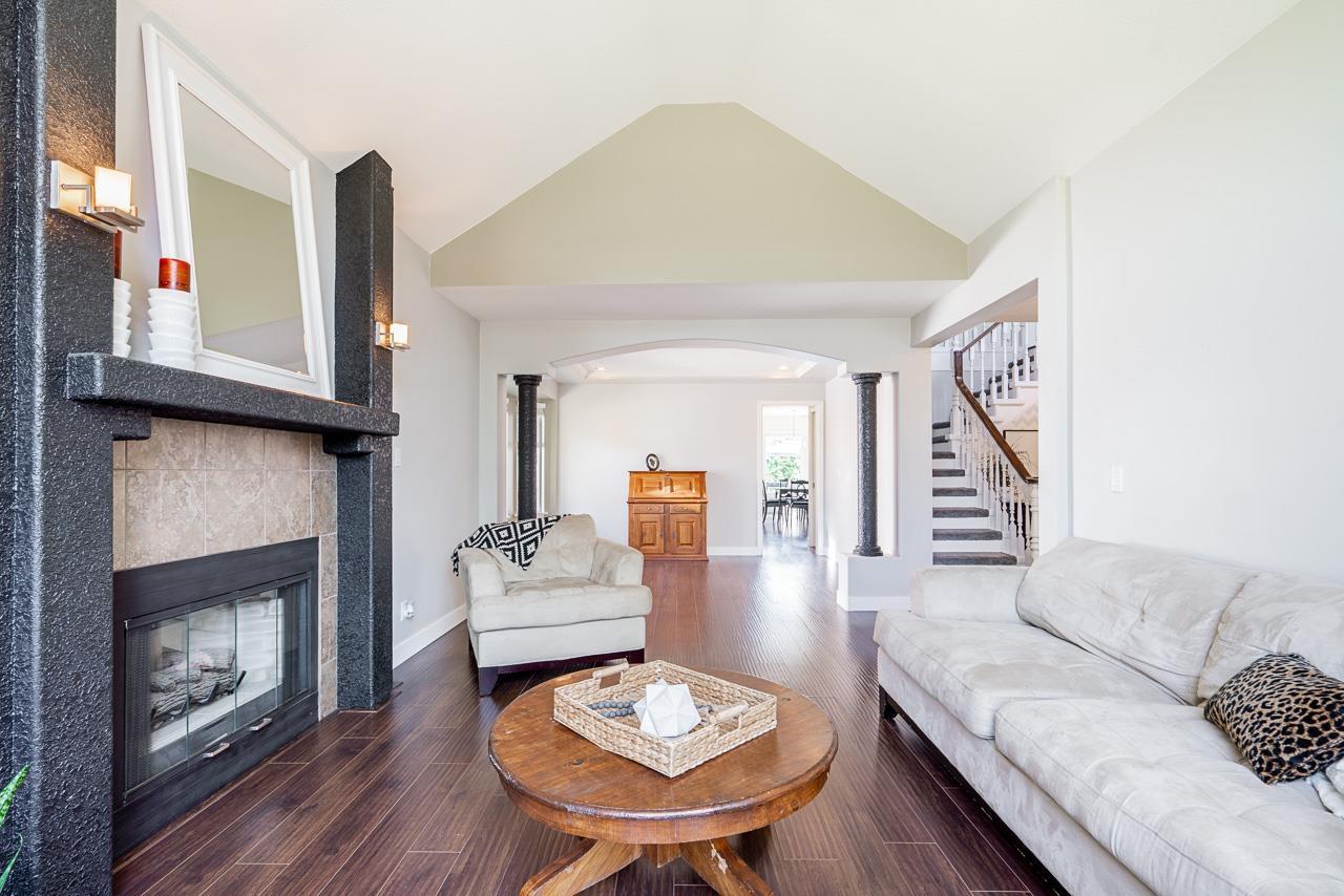 4 Bed, 3 Bath House for Sale in Surrey – 6336 190 STREET, Surrey - Image 18