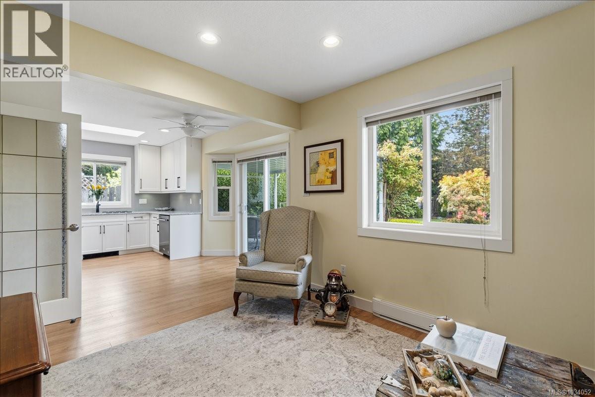 502 Rowan Dr - 14