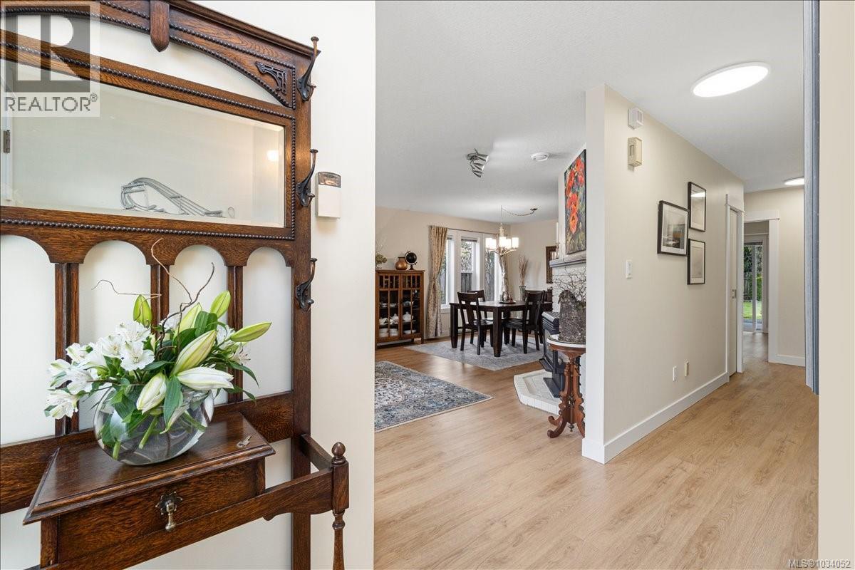 502 Rowan Dr - 24