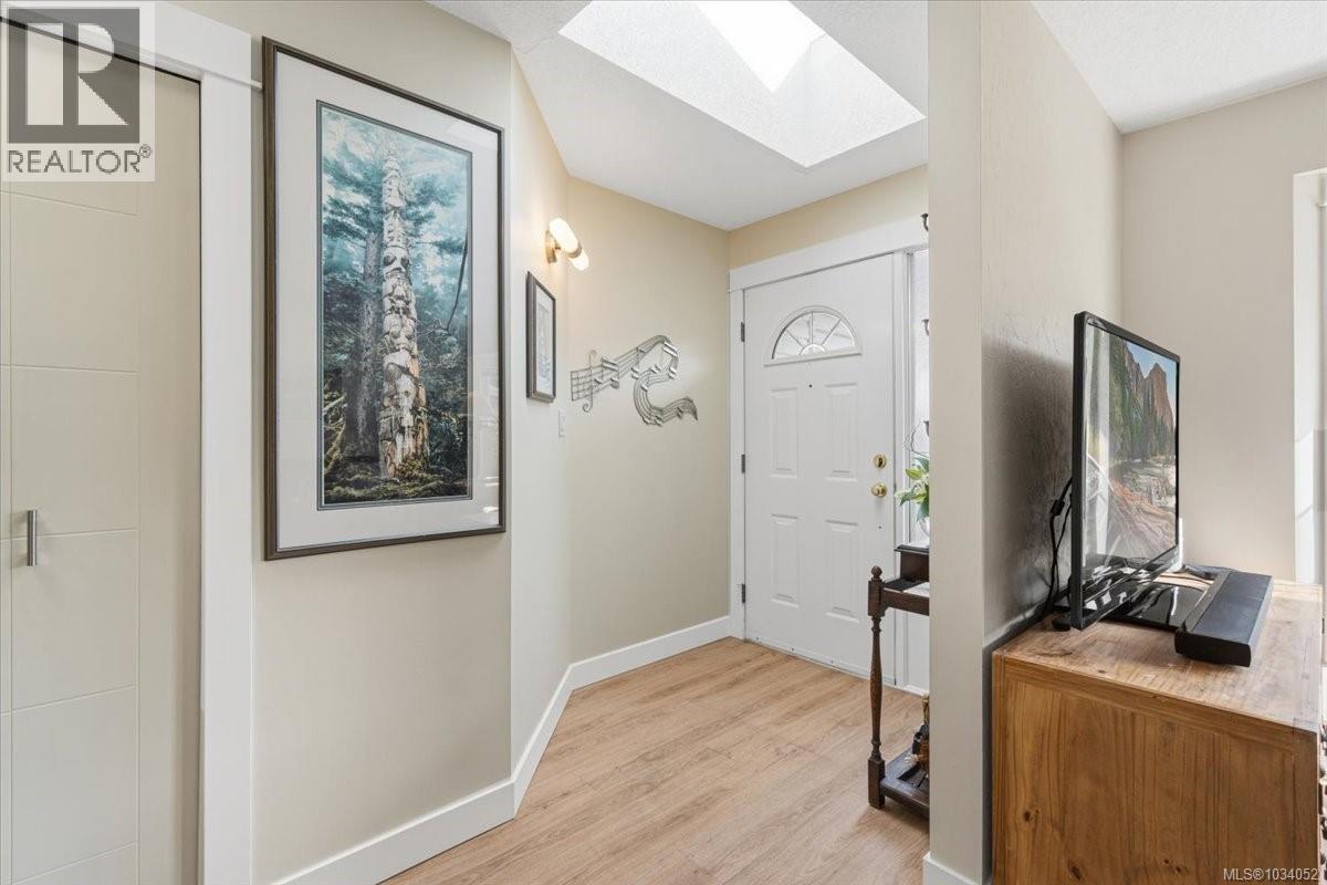 502 Rowan Dr - 25