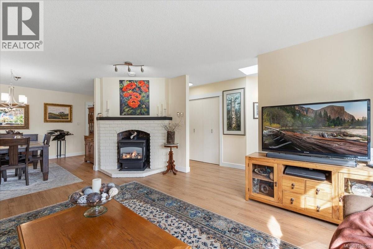 502 Rowan Dr - 4