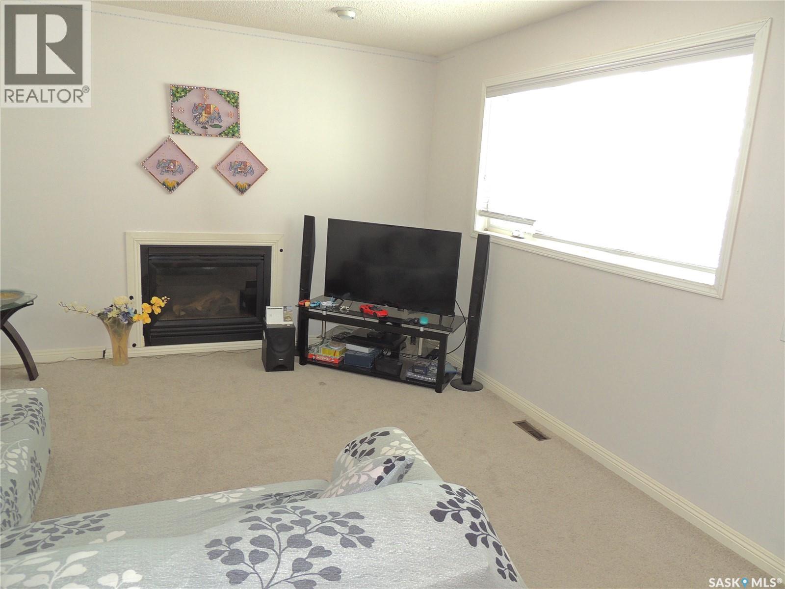 421 Maple BAY - 8