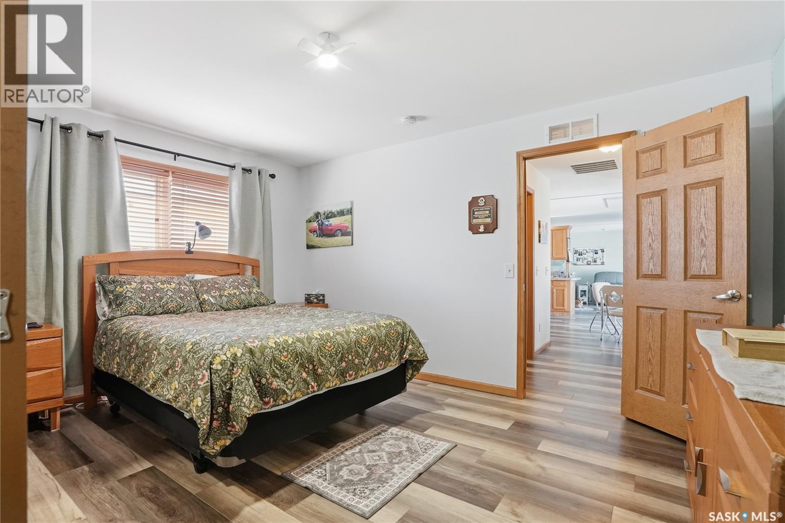 14 401 Railway AVENUE E — photo 18
