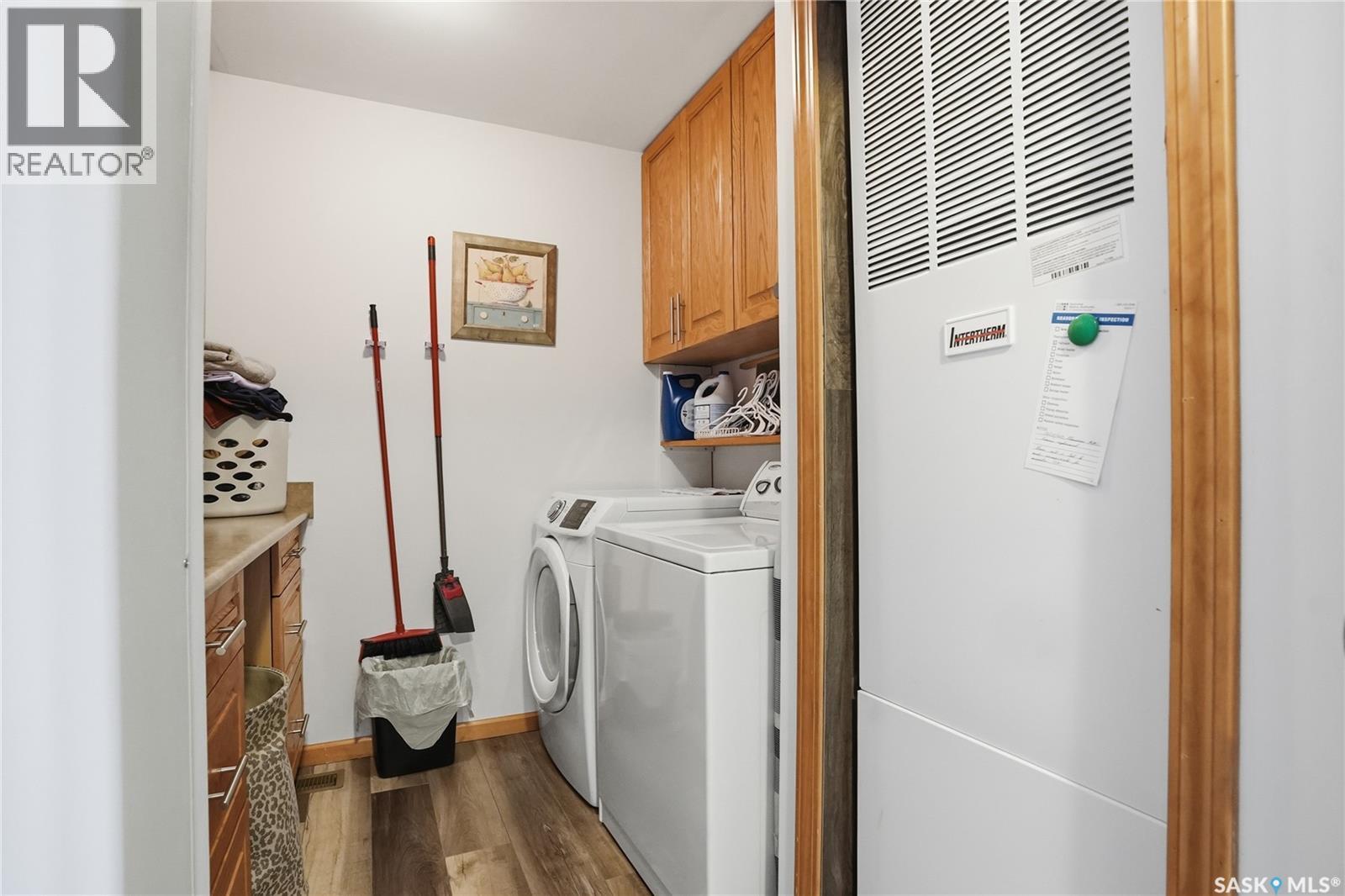 14 401 Railway AVENUE E — photo 21