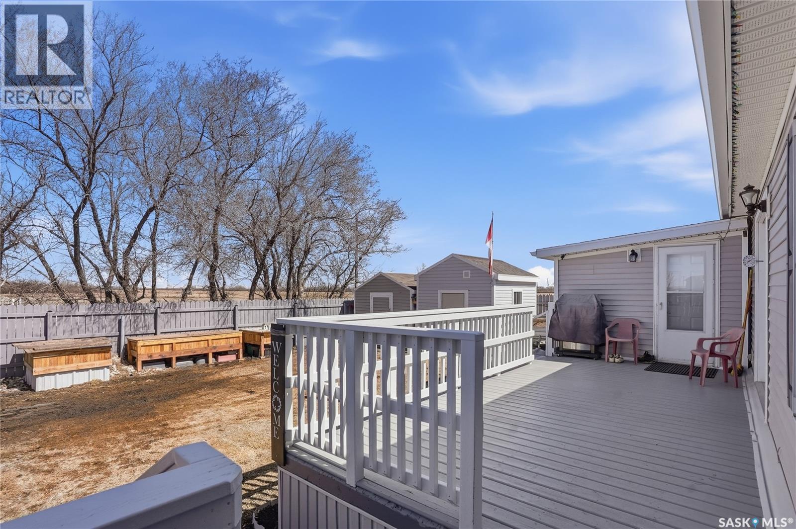 14 401 Railway AVENUE E — photo 31