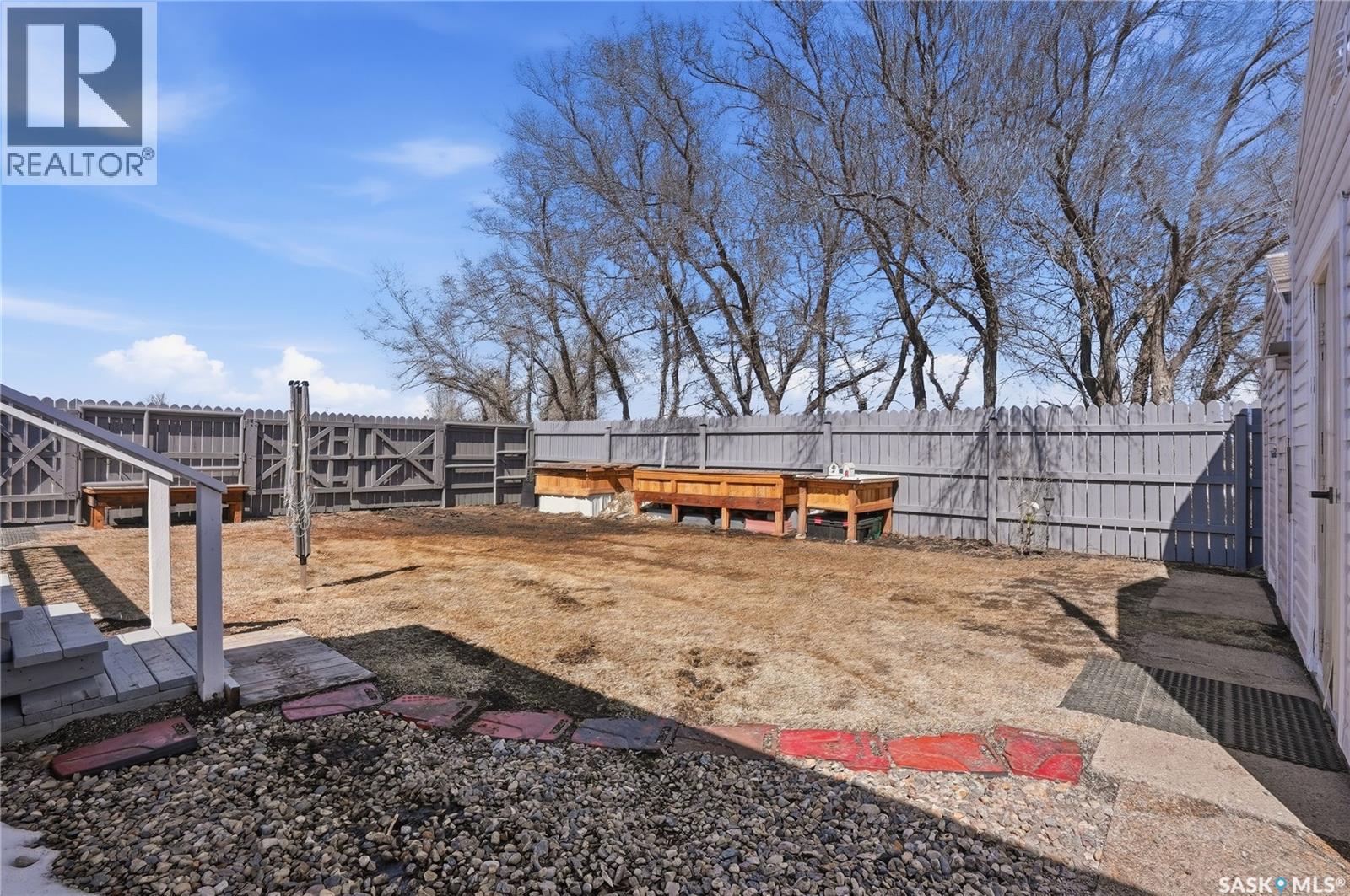 14 401 Railway AVENUE E — photo 35