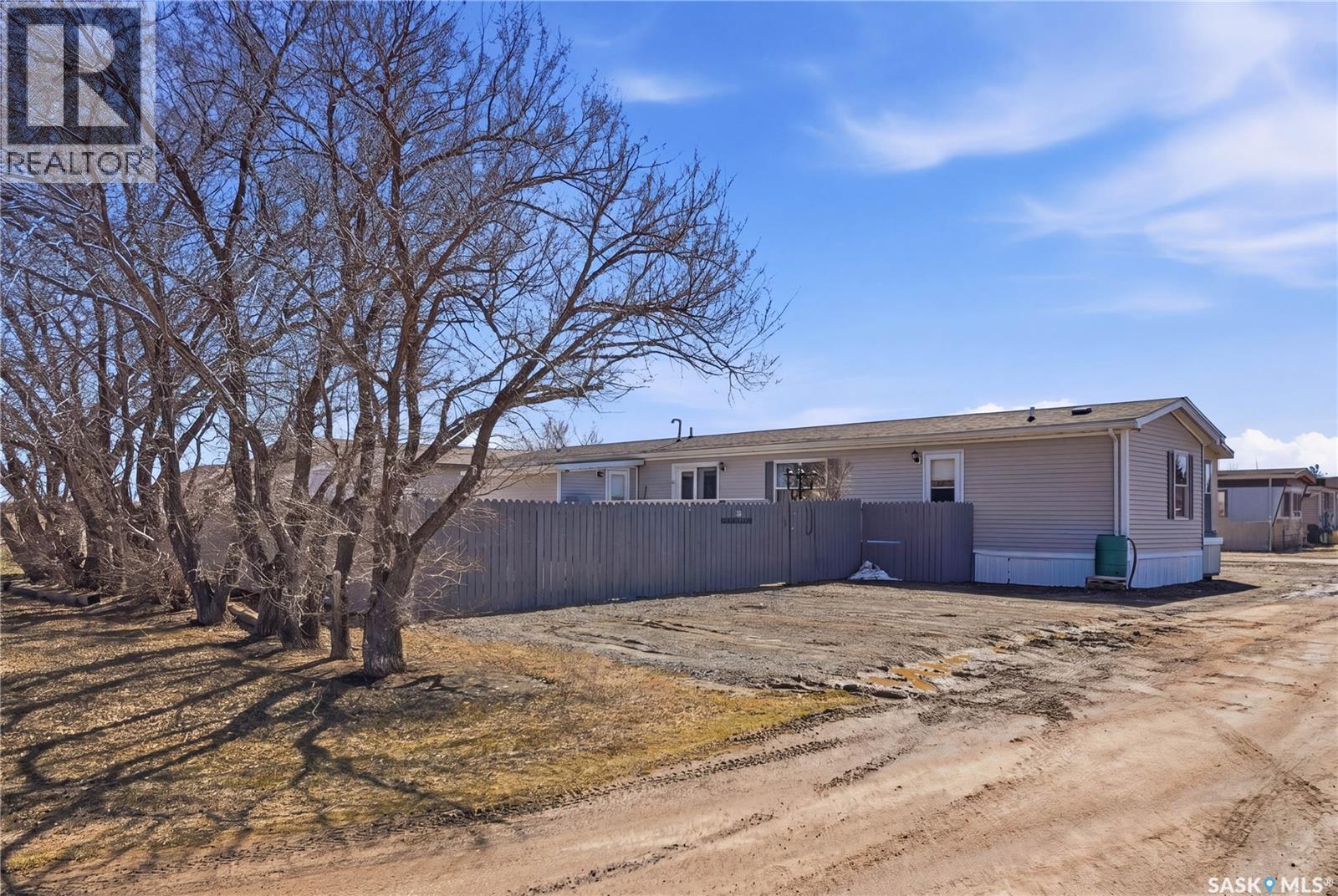 14 401 Railway AVENUE E — photo 38