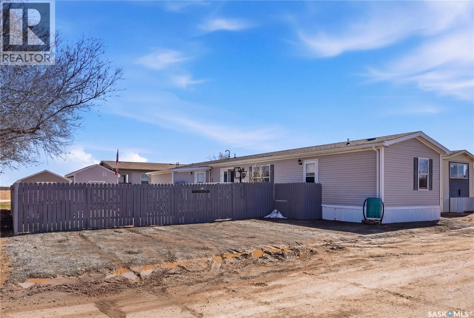 14 401 Railway AVENUE E — photo 39