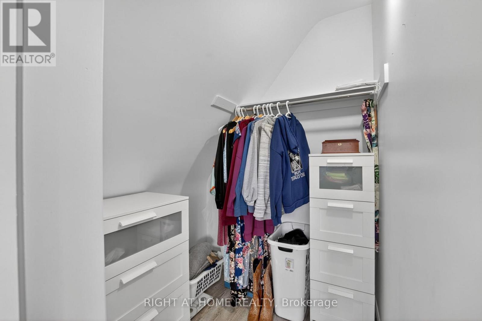 636671 EUPHRASIA-HOLLAND TOWNLINE - 39