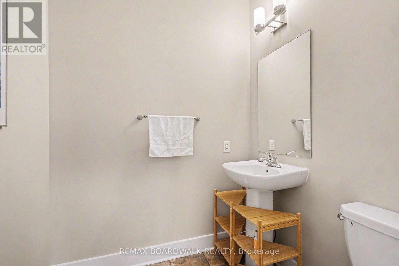 164 BOXCAR CRESCENT - 21