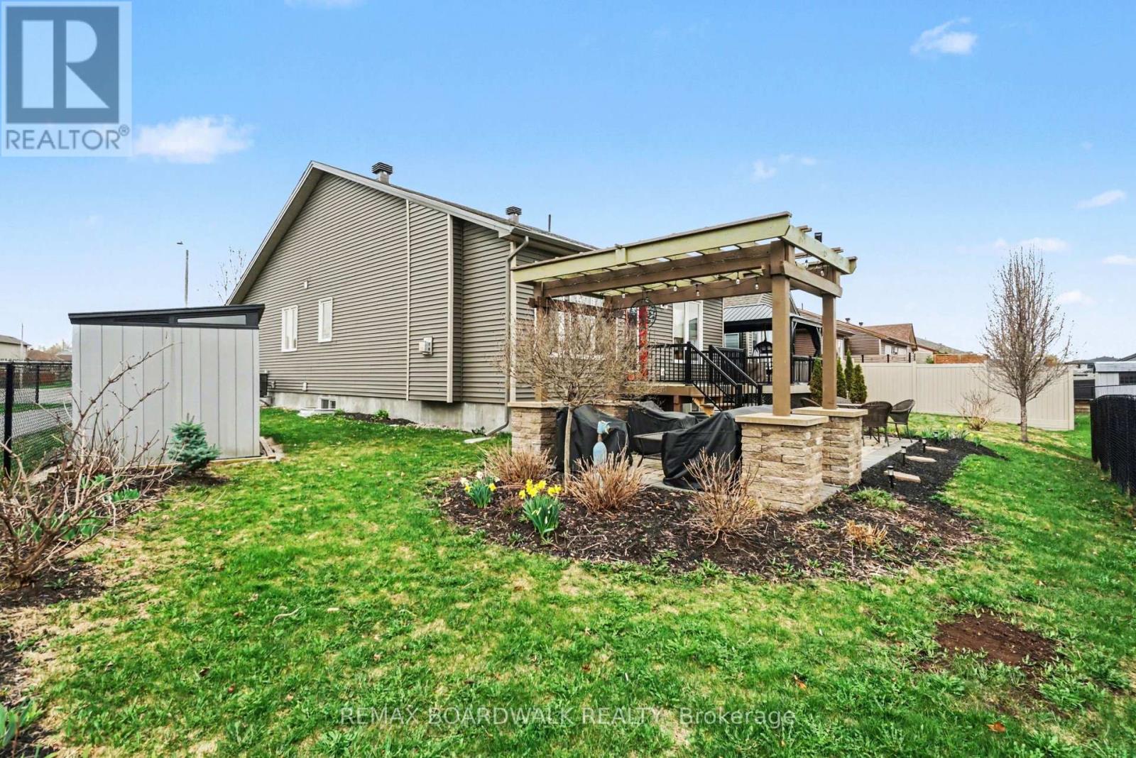 164 BOXCAR CRESCENT - 37