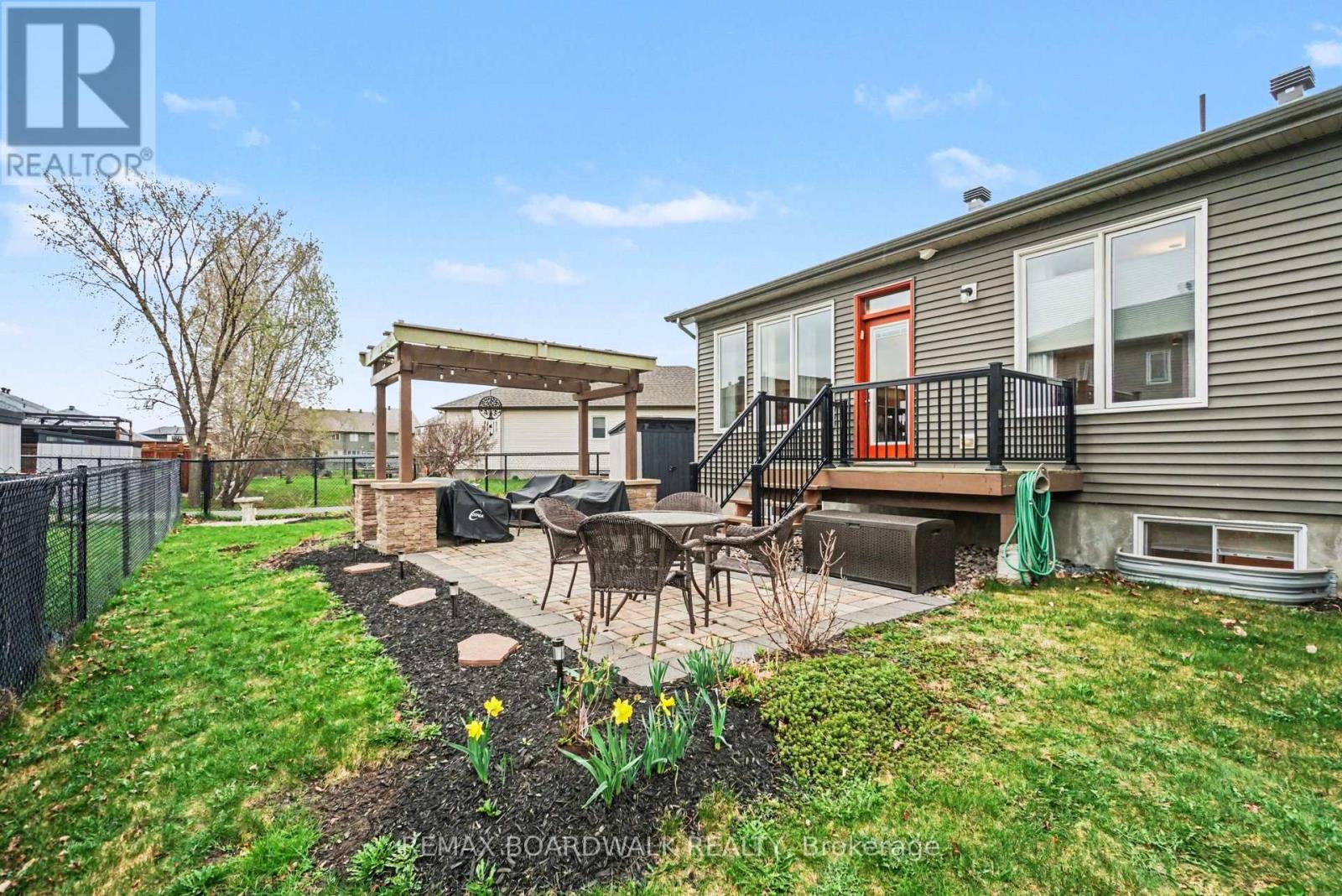 164 BOXCAR CRESCENT - 39