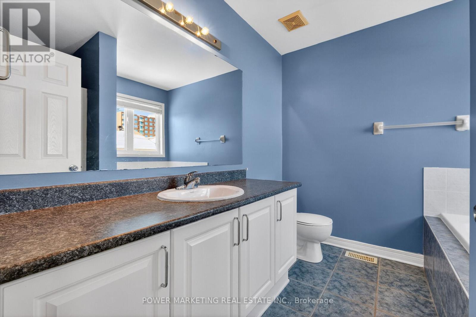 5 Bed, 4 Bath House for Rent in Ottawa – 119 FINN COURT, Ottawa – MLS# X13070290 - Image 12