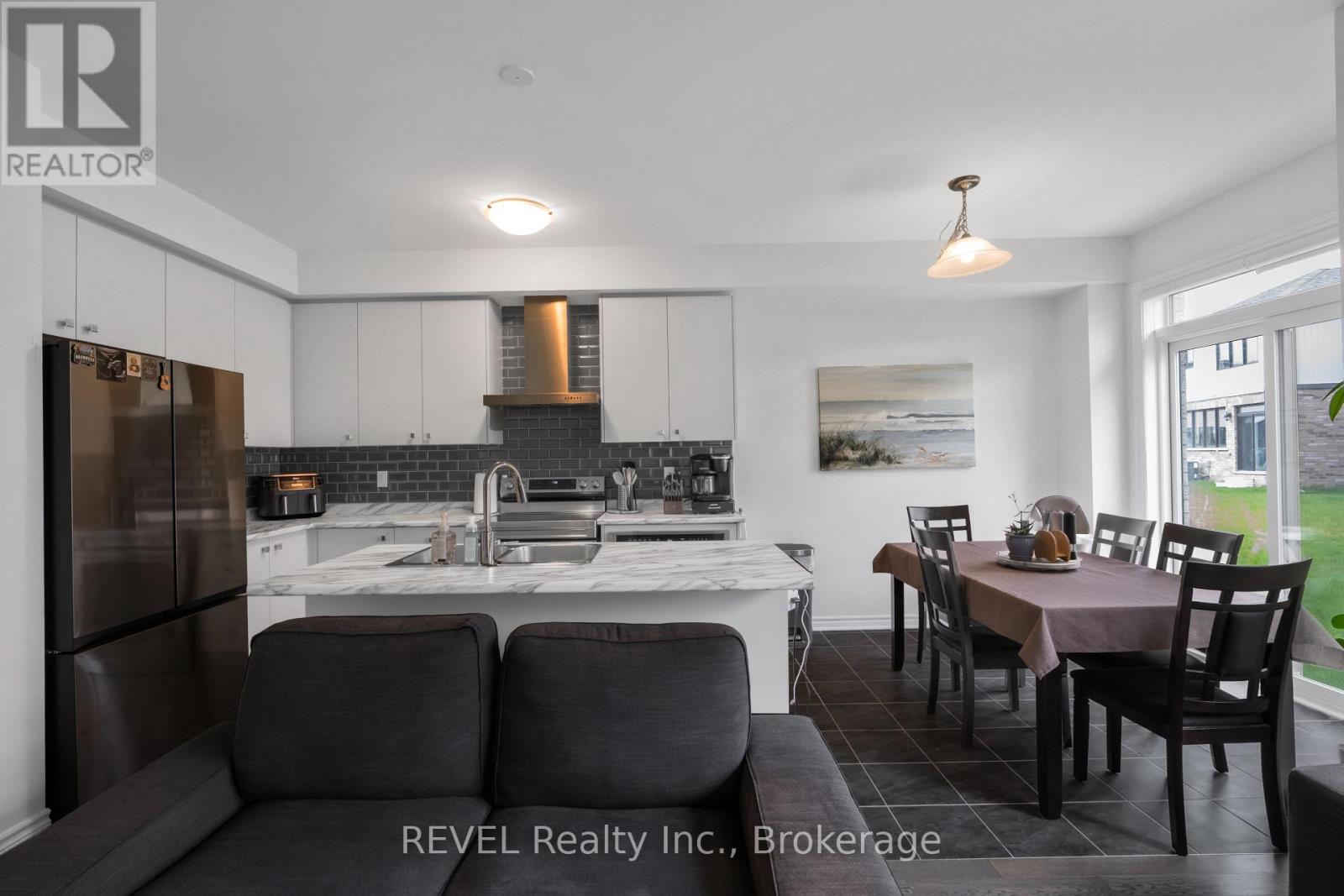 64 STERN DRIVE - 11