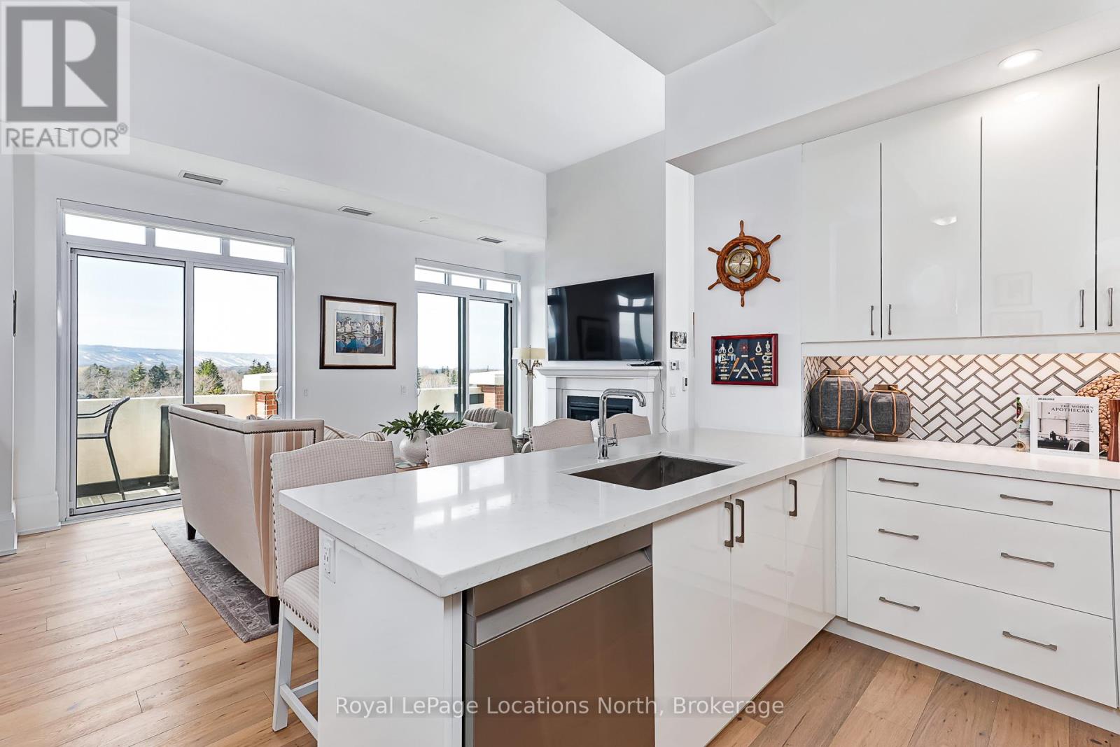 #609 1 HUME STREET E - Image 11