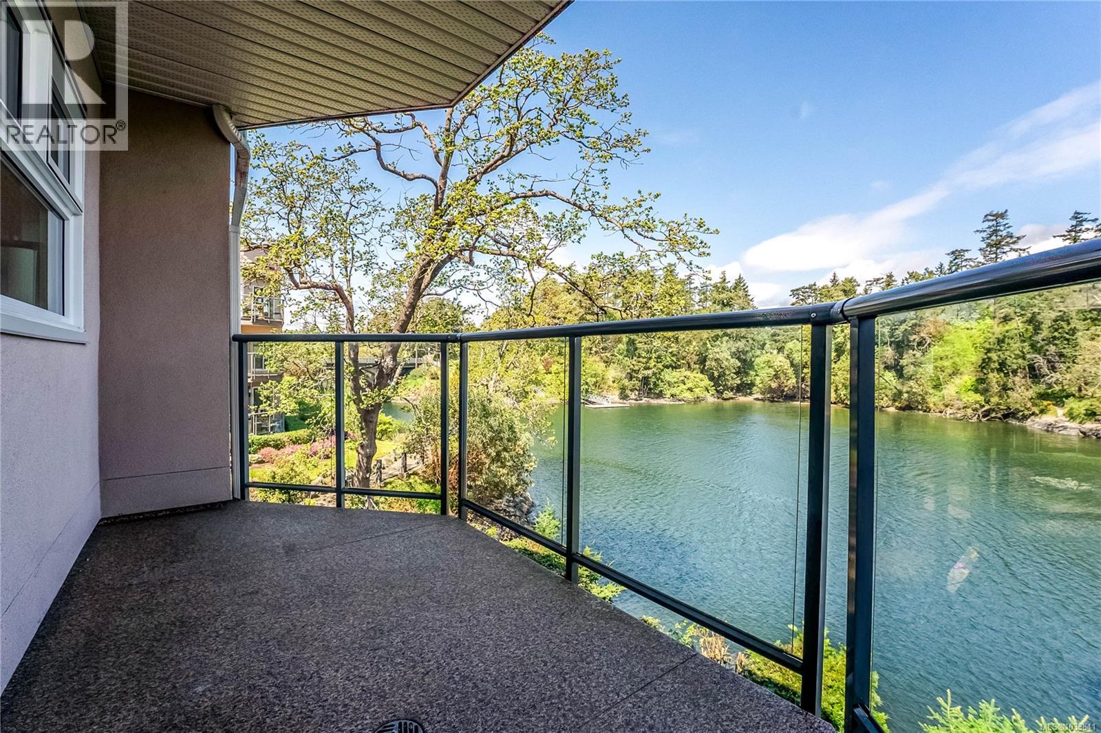 #106 1083 Tillicum Rd - 2
