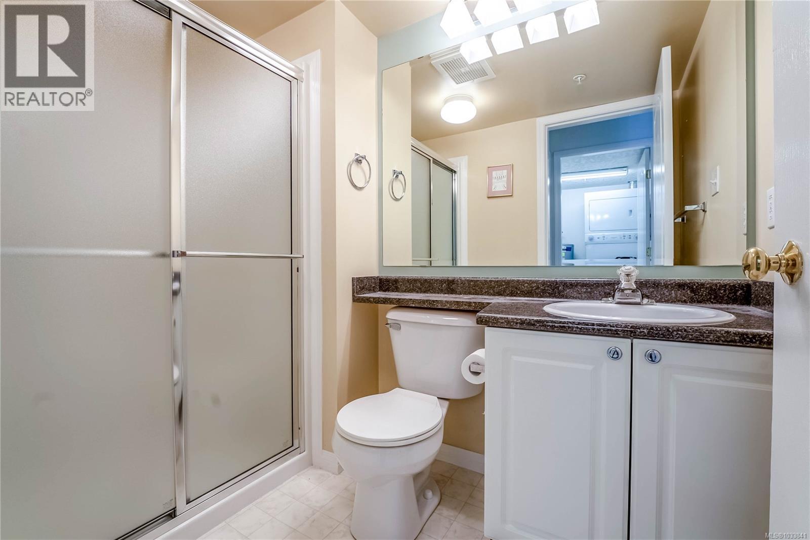 106 1083 Tillicum Rd, Esquimalt
