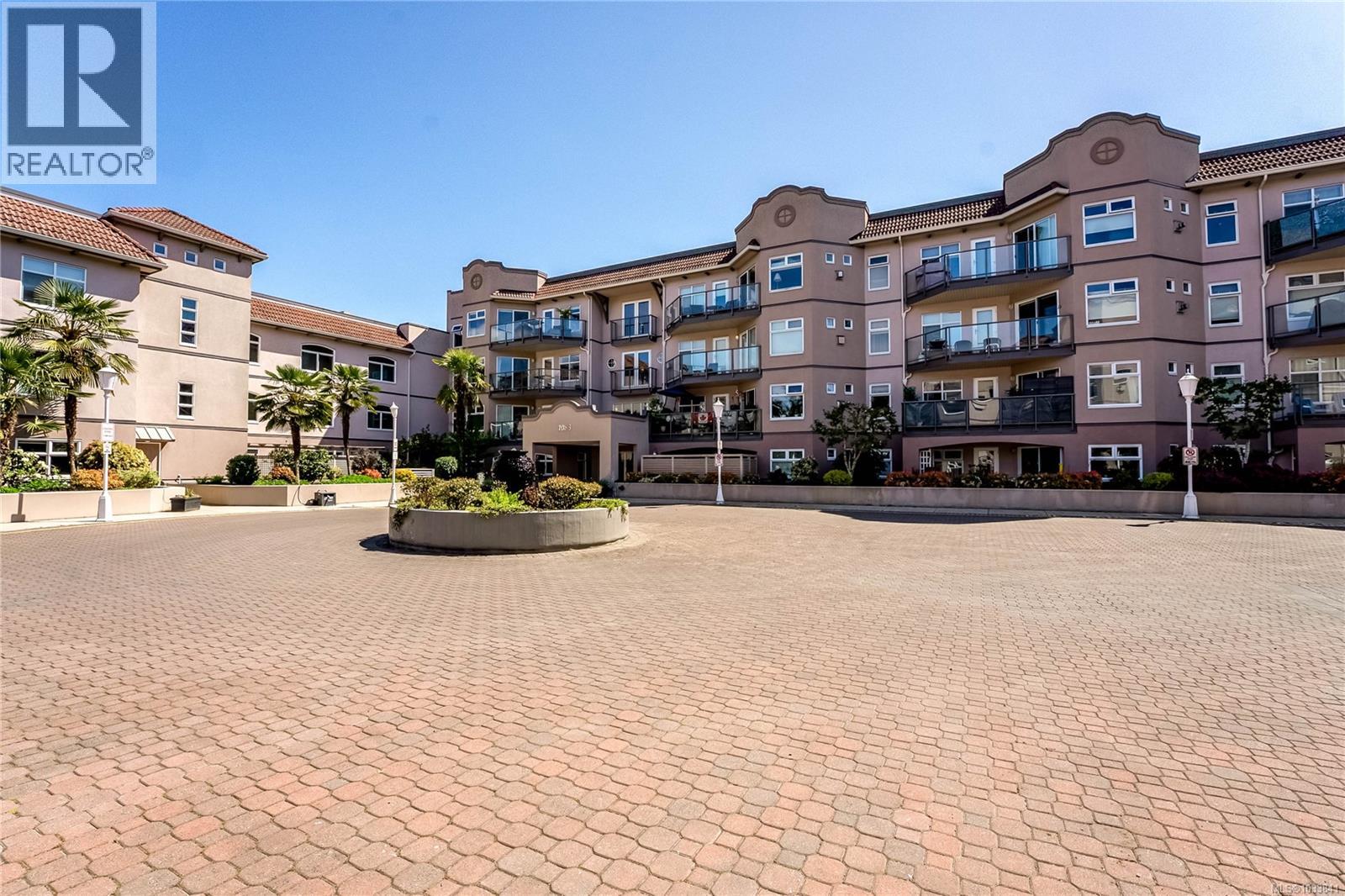 106 1083 Tillicum Rd, Esquimalt
