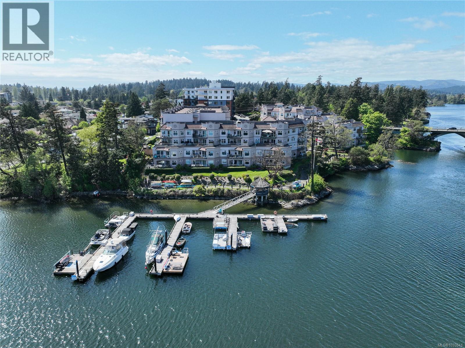 106 1083 Tillicum Rd, Esquimalt