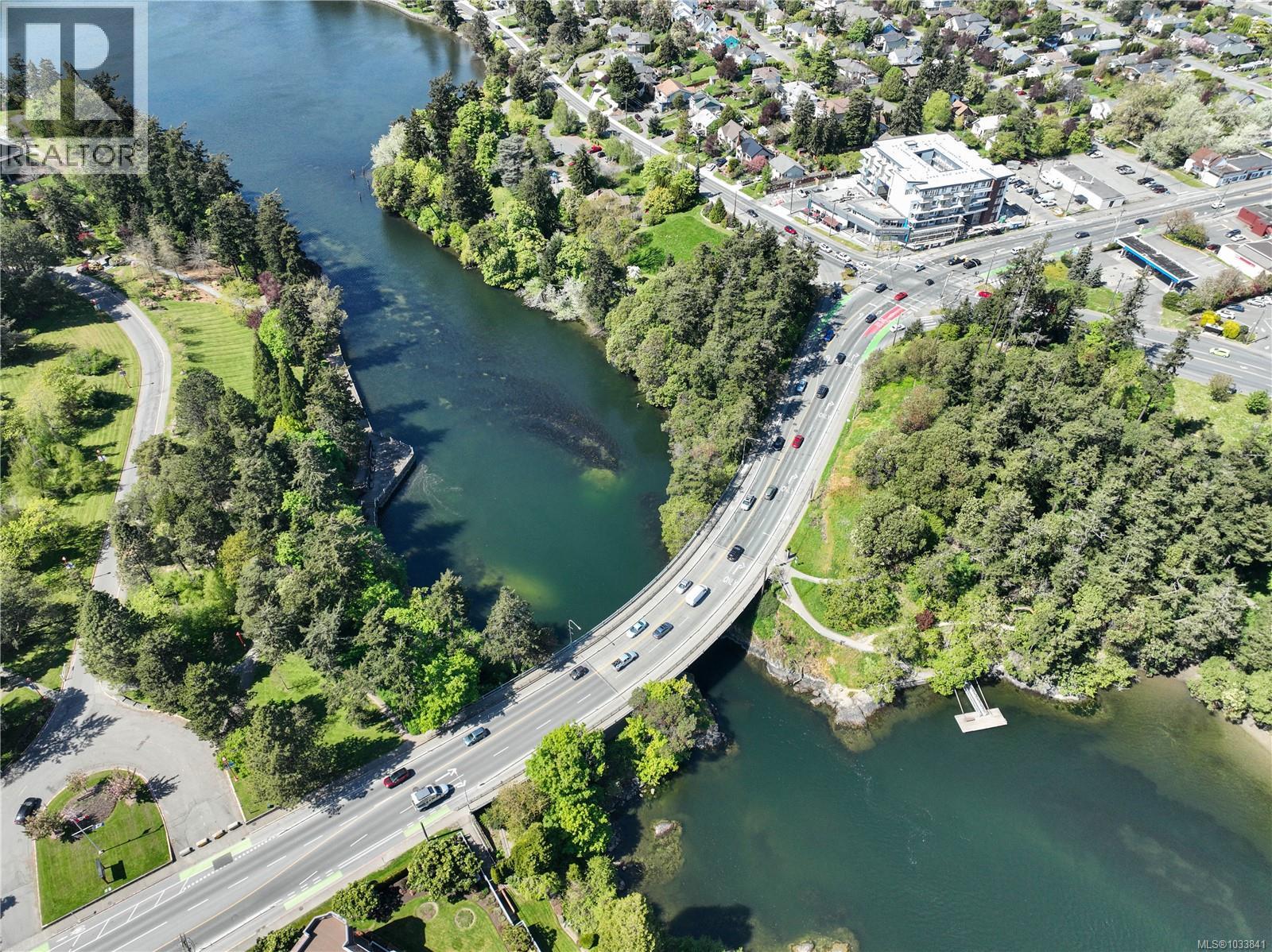 106 1083 Tillicum Rd, Esquimalt