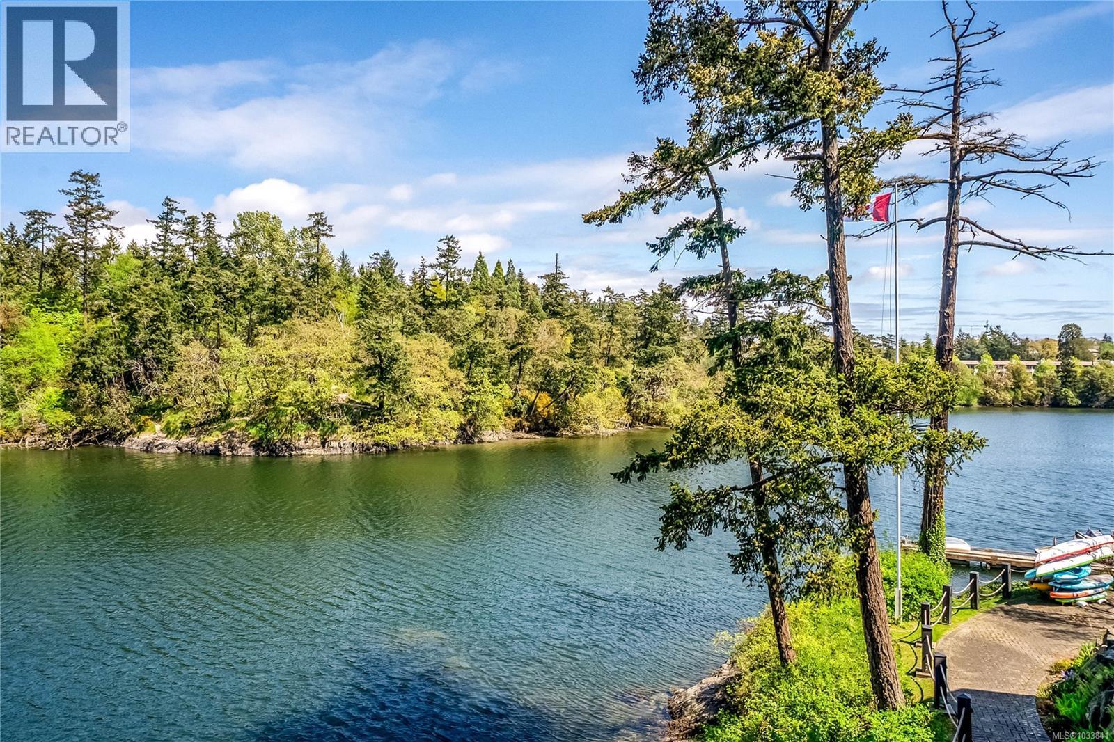 106 1083 Tillicum Rd, Esquimalt