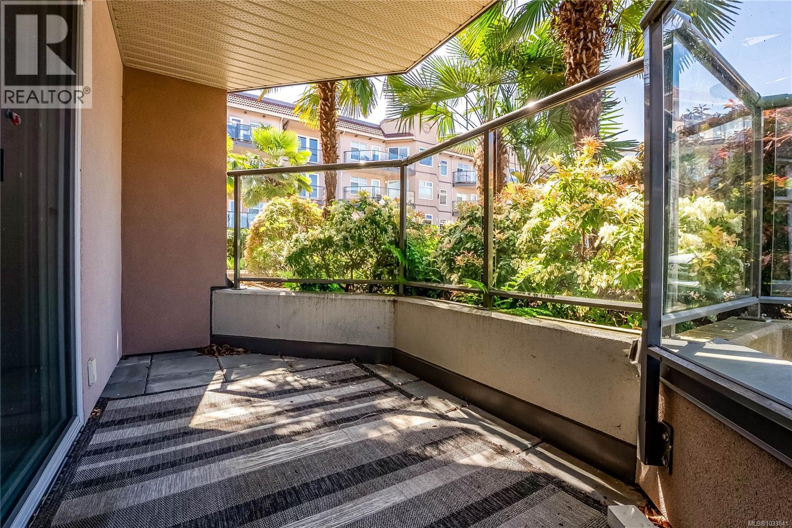 106 1083 Tillicum Rd, Esquimalt