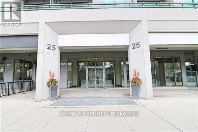 #728 25 LOWER SIMCOE STREET - 1