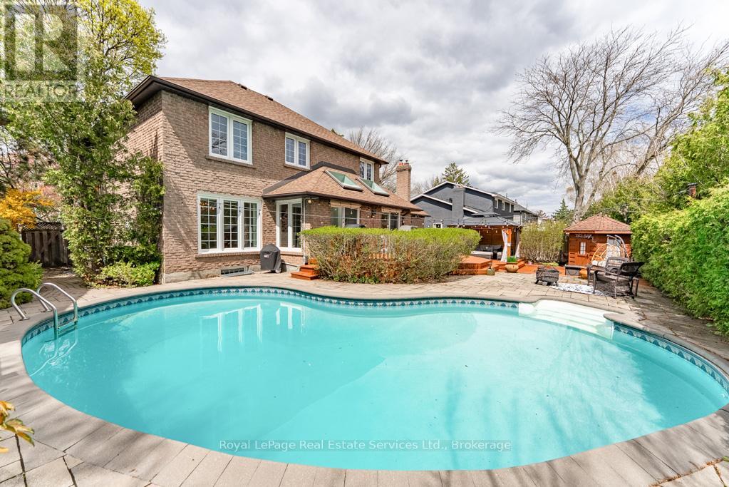 2082 MISSISSAUGA ROAD - 48