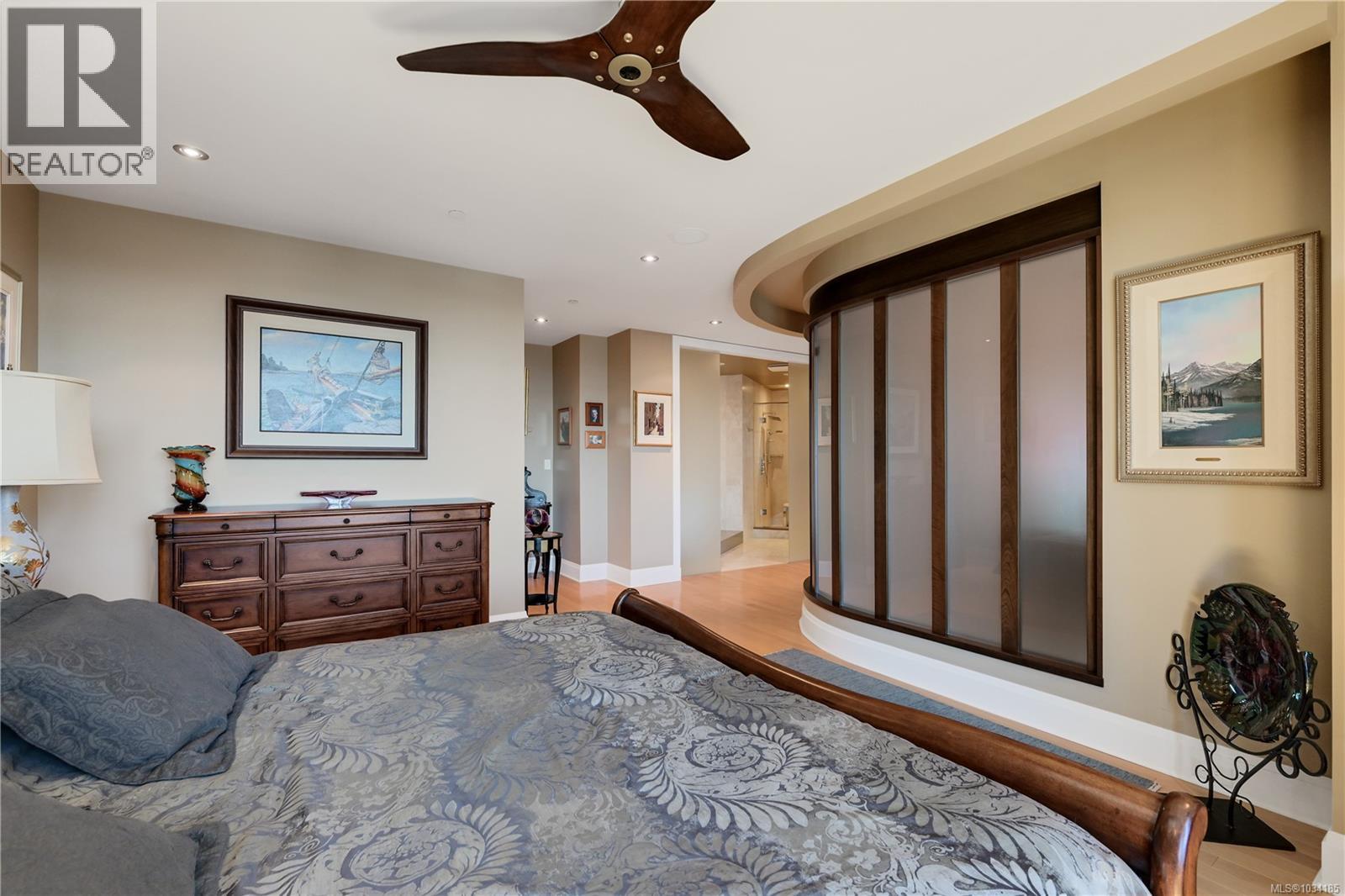 #802 847 Dunsmuir Rd - 28