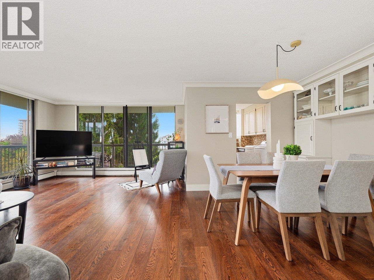 704 114 W KEITH ROAD — photo 2