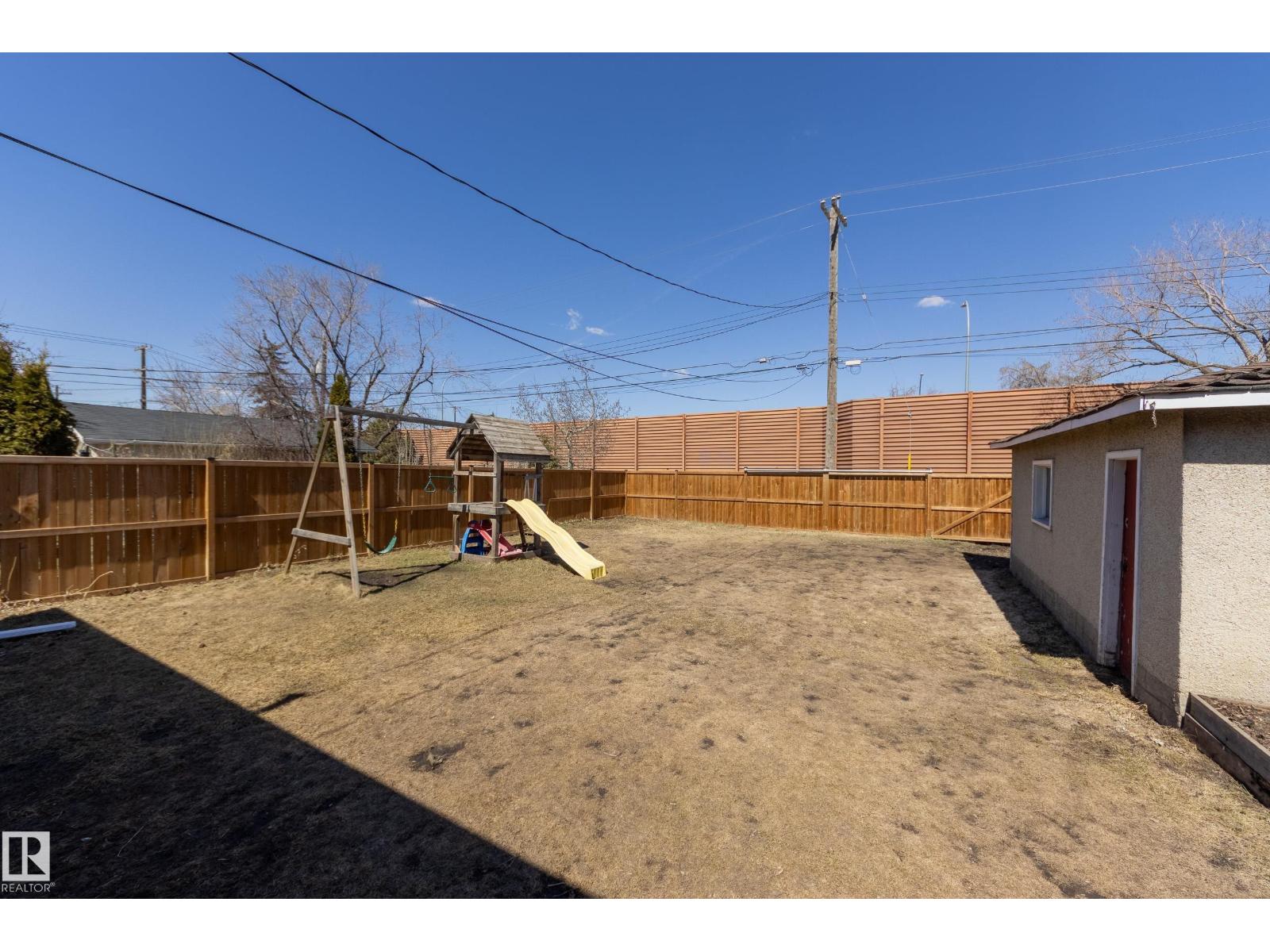15972 110B AV NW - 33