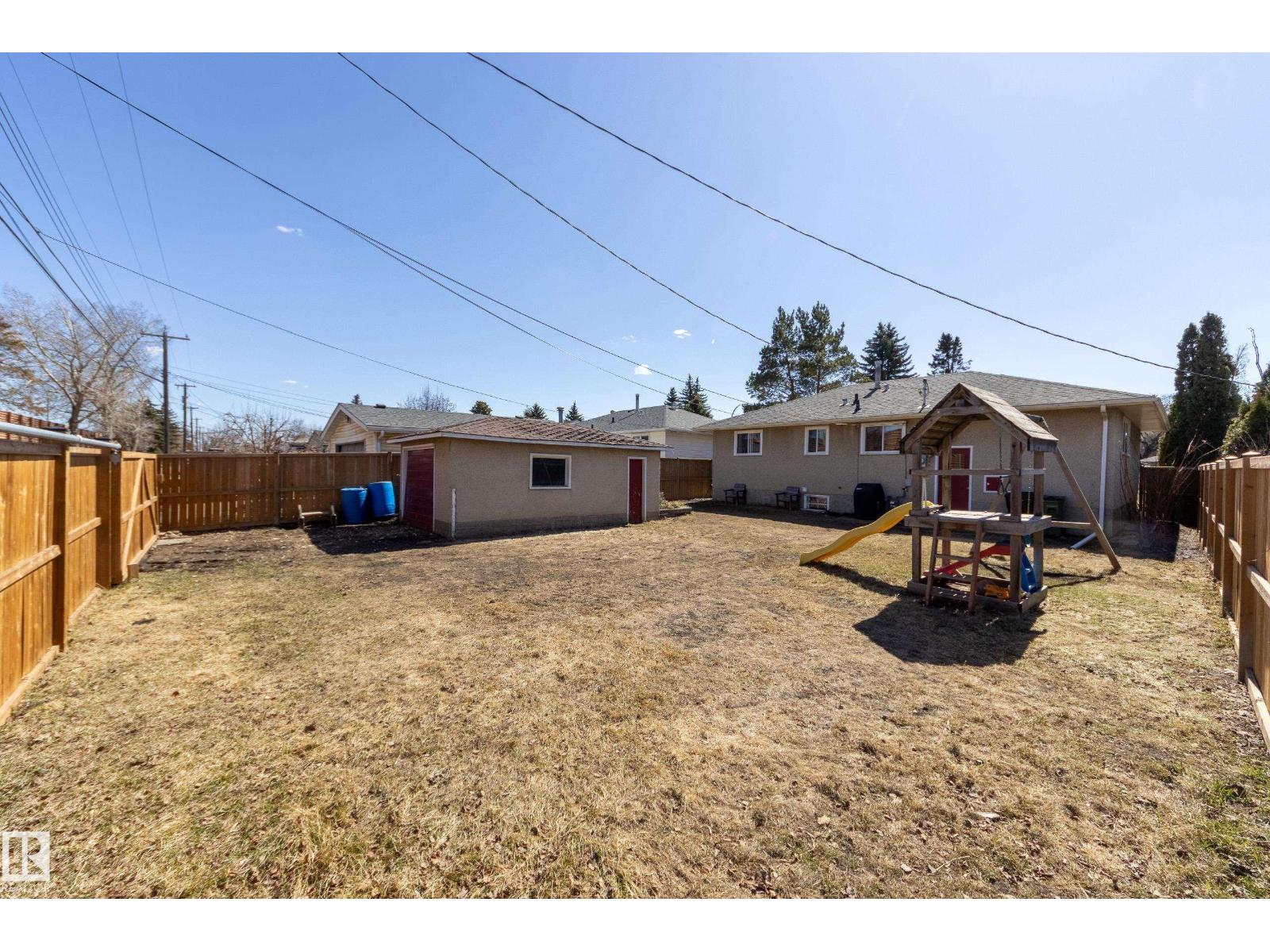15972 110B AV NW - 35