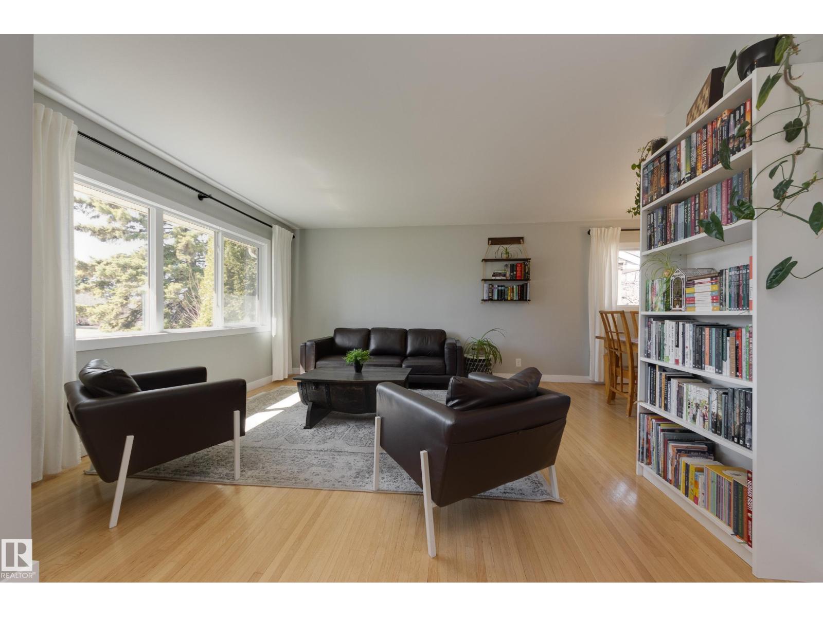 15972 110B AV NW - 4