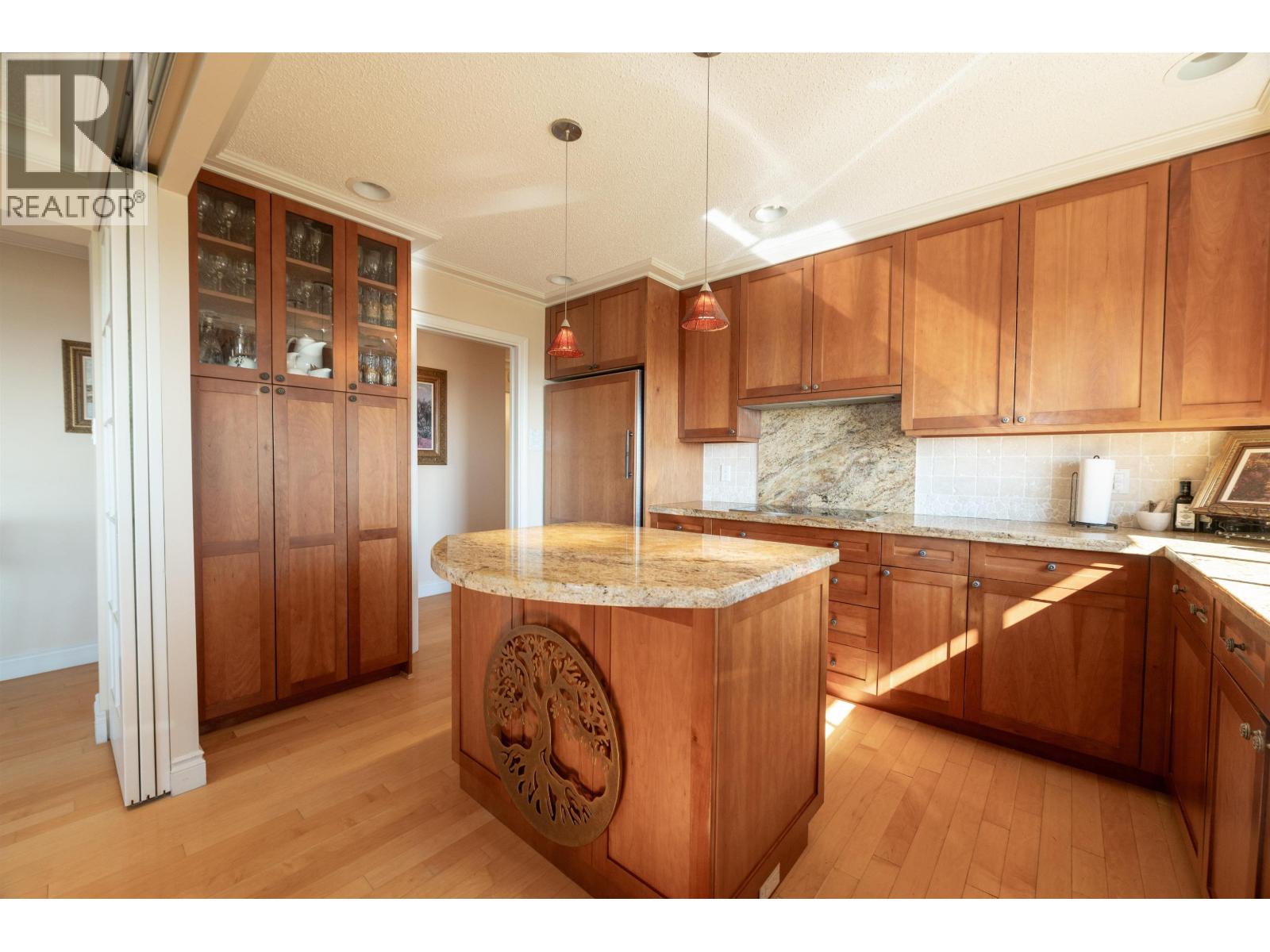 26 2214 FOLKESTONE WAY, West Vancouver