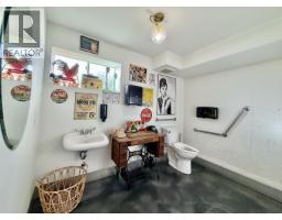 316 Gower Point Road, Gibsons, BC V0N1V0 Photo 18