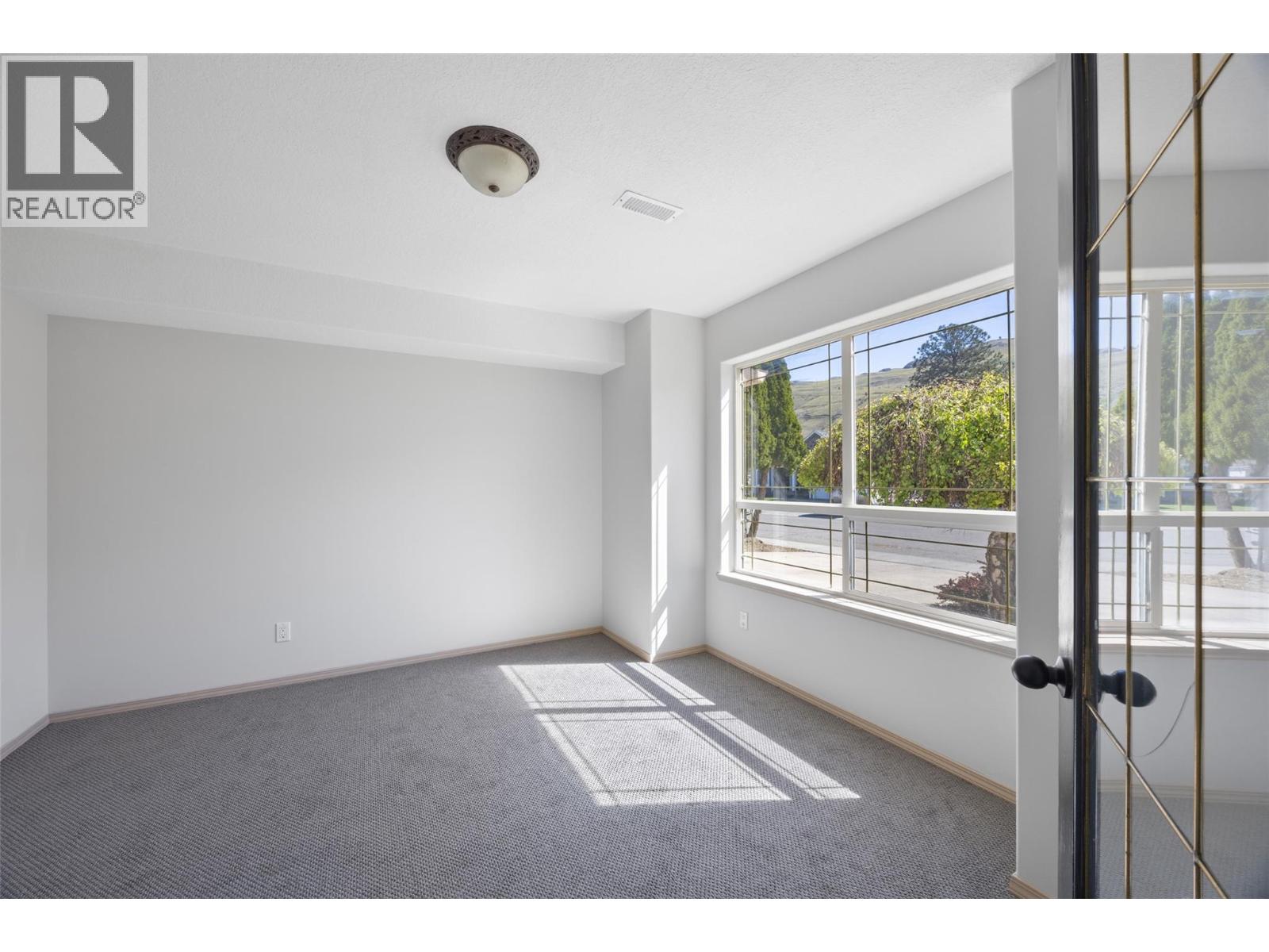 3702 Overlander Drive - 20