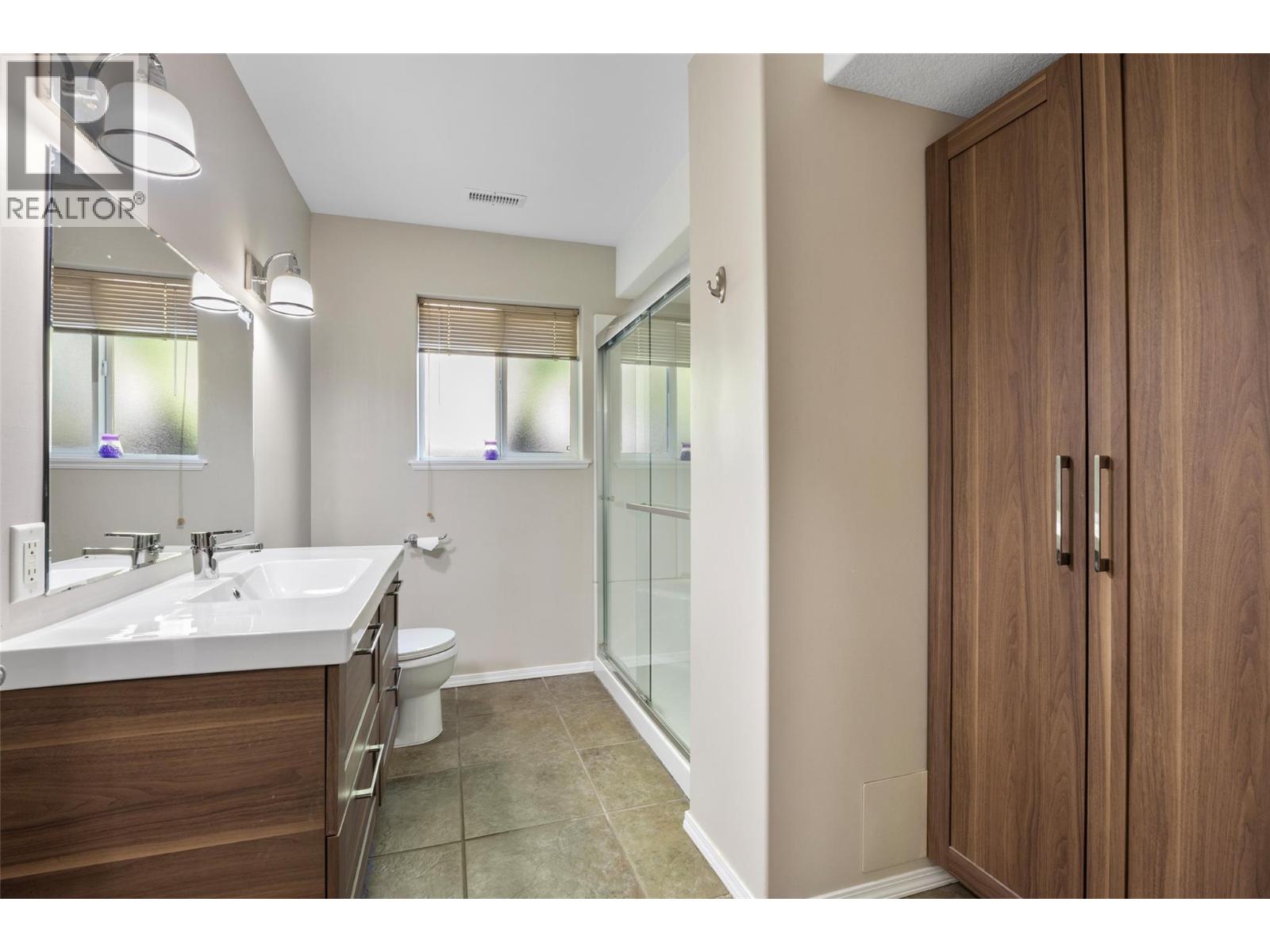 3702 Overlander Drive - 26