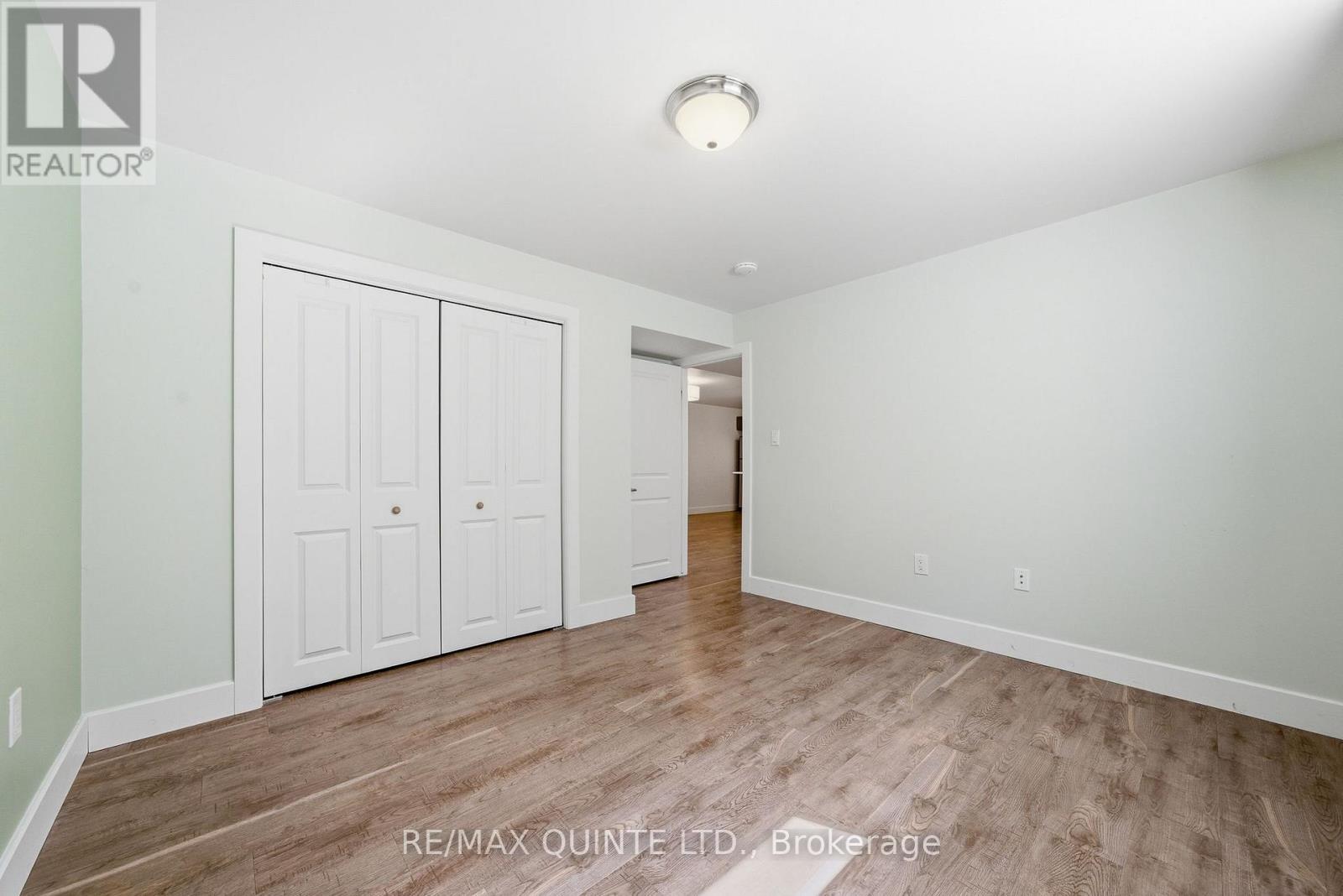 #A & B 86 ALDERSGATE DRIVE W - 34