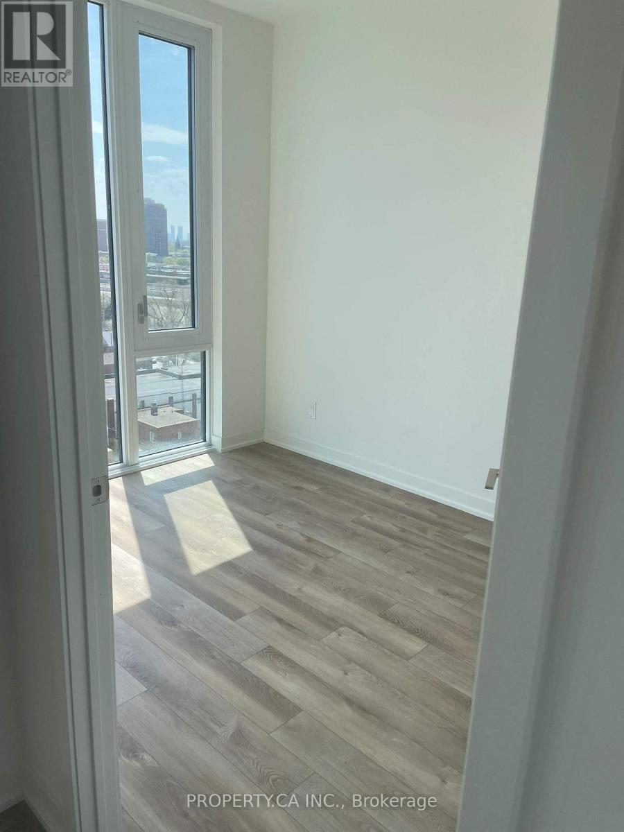 #1005 1808 ST CLAIR AVENUE W - 11