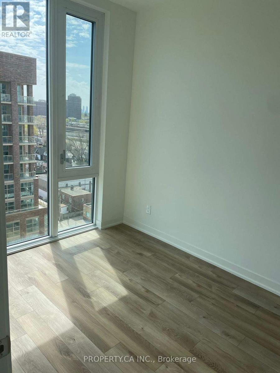 #1005 1808 ST CLAIR AVENUE W - 13