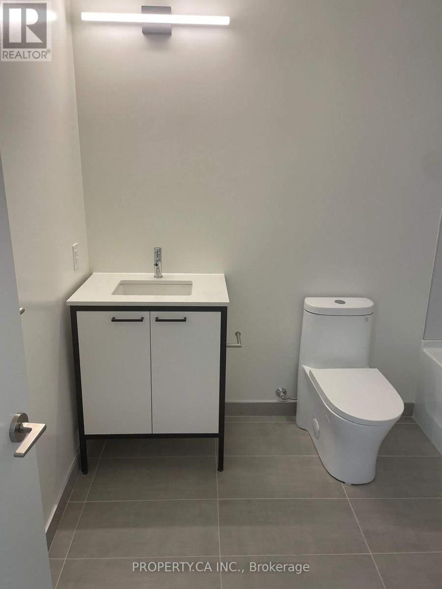 #1005 1808 ST CLAIR AVENUE W - 23